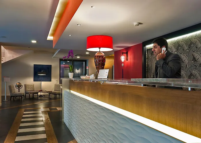 Отель Caravel 4*